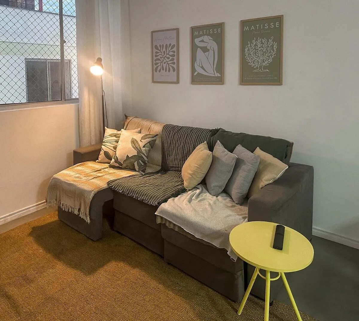 Apartamento 3 Quartos E 2 Banheiros Perto Da Ufsc Acesso Facil Para As Praias Em Floripa Florianopolis Apartment